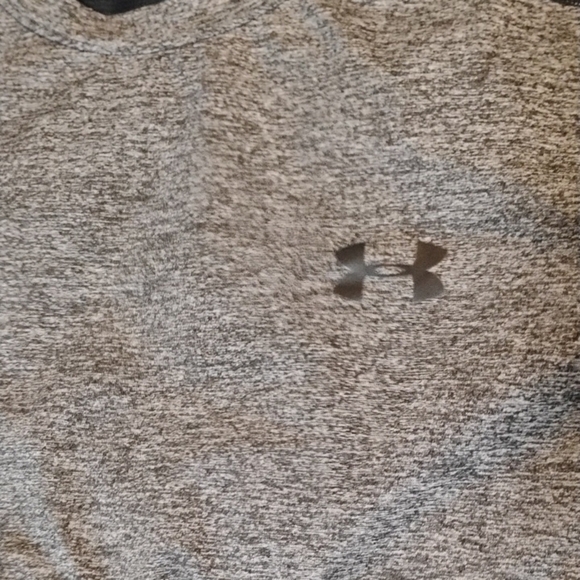 Under Armour Men's Heather Gray and Black Tee - Picture 3 of 5